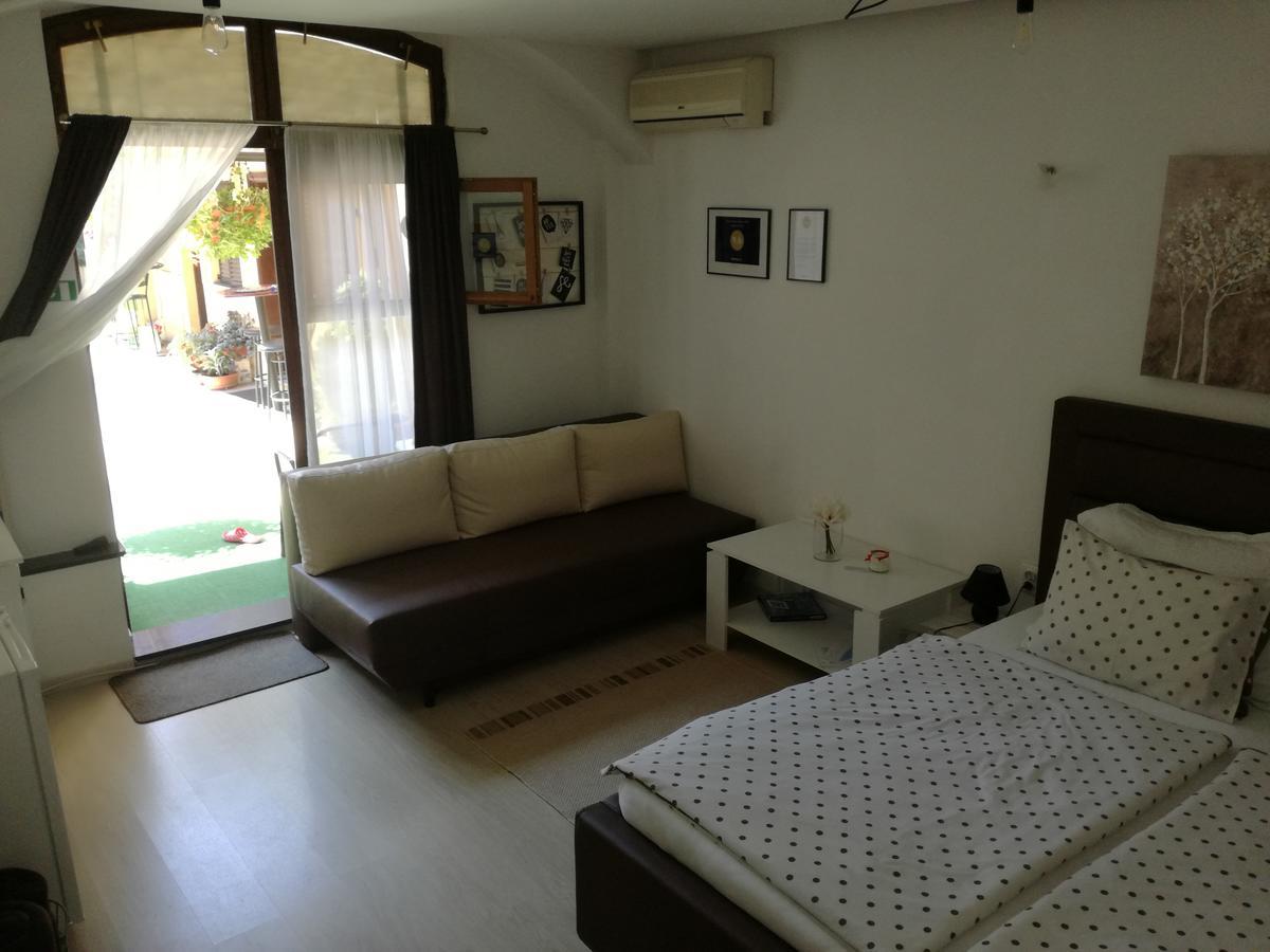 Guesthouse Coco Slavonski Brod Exterior photo